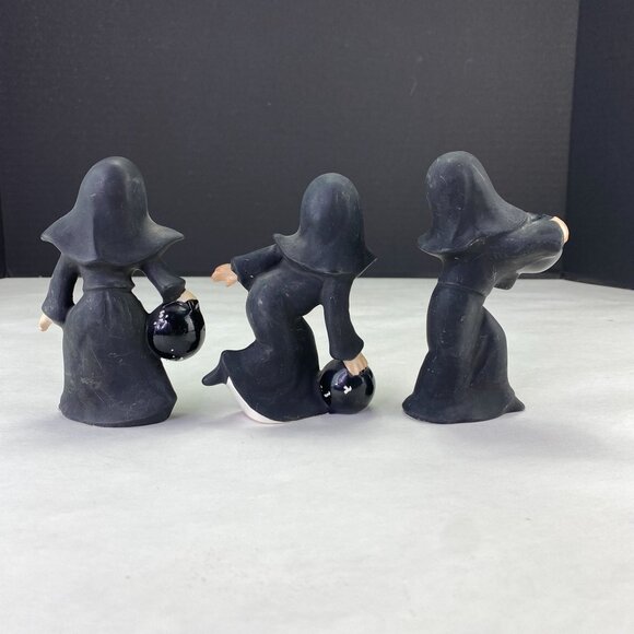 Vintage Princess China EW Bowling Nuns Figurines Set of 3 - Picture 3 of 13